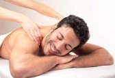 /album/fotogaleria-spa/a18136221-handsome-man-relaxes-with-massage-jpg/